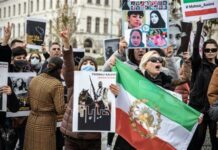 Хиджаб кийүүгө каршы Ирандын 40 шаарында митингдер уланууда