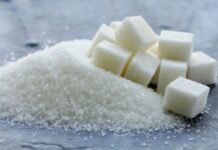 Аз камсыз болгон үй-бүлөлөргө 9 тонна кумшекер таратылды