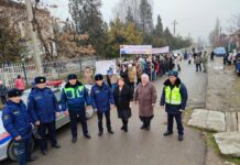 “Зомбулукка каршыбыз!” урааны астында окуучулардын жөө жүрүшү өттү