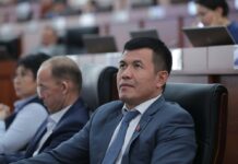 Өмүрбек Бакиров УКМКда сурак берди