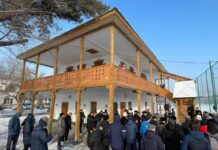 После реконструкции в Бишкеке наконец открыли дом Ильи Терентьева