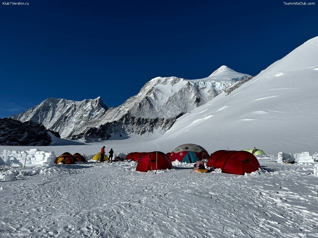 d354b6d0 780d 4217 b4e5 87d5abe71eee Кадыракун Нурмаматов стал первым кыргызстанцем, покорившим вершину гор Антарктиды