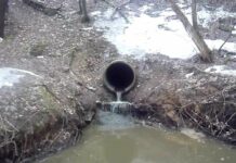 В Сузаке женщина пропала по дороге к родне. Позже ее нашли задушенной в канаве