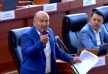 Токторбаев: Сооронбай Жээнбеков должен быть арестован