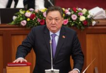 Депутат Медербек Саккараев незаконно получил кыргызский паспорт?