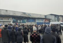 «Дордой-Дыйкан» базарынын соодагерлери митингге чыгышты