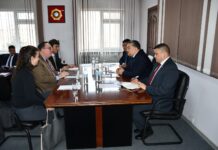 Марат Иманкулов встретился с послом США в КР Лесли Вигери