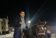 Болот Назаровду аргымак миңгизип тосуп алышты