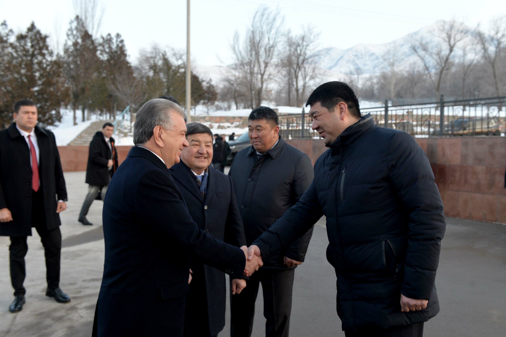 63d27d86d9764 ФОТО. Президент Узбекистана посетил комплекс «Ата-Бейит"