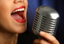 В Кыргызстане запретили петь под фонограмму — приказ Минкульта