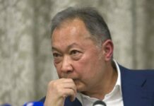 Бакиев Кыргызстанга келсе камалат