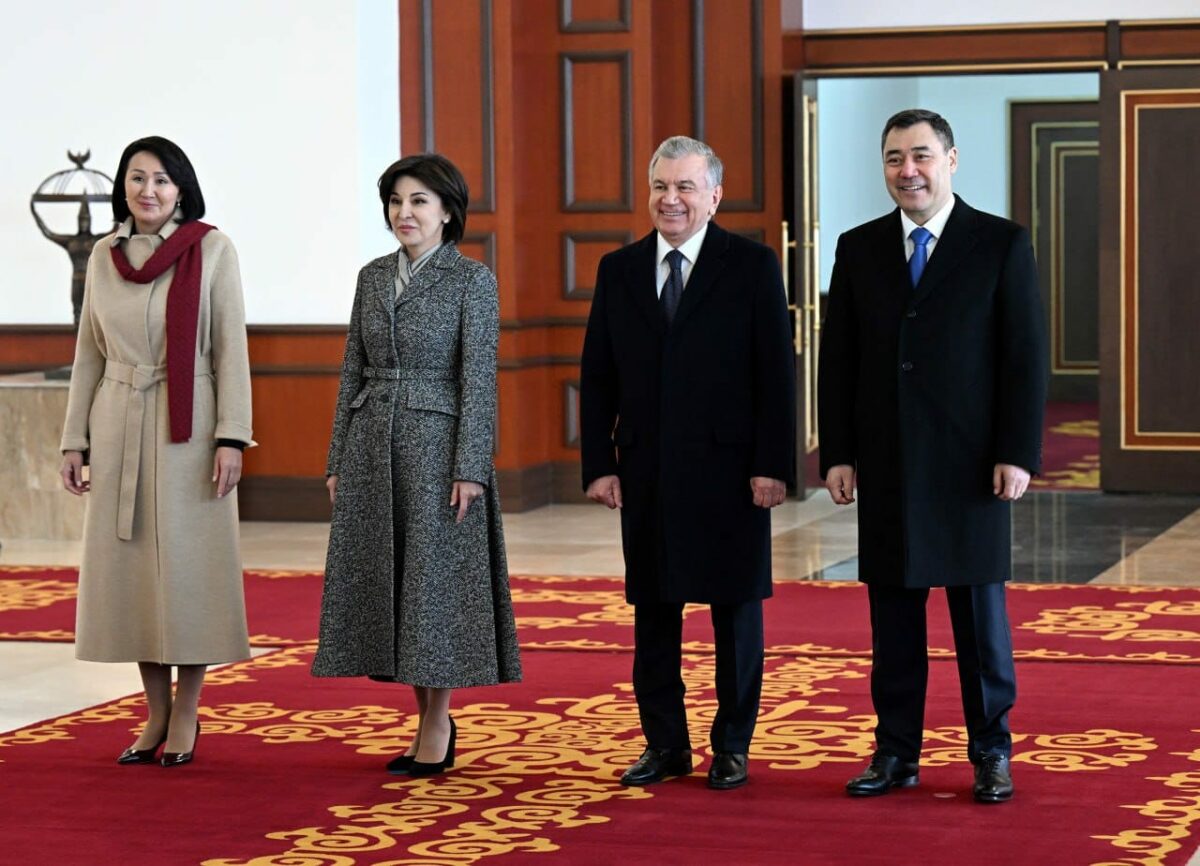 Bez nazvaniya 1 Визит Мирзиёева в Кыргызстан. Соцсети восхищены красотой первых леди двух стран