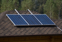 Малоимущим семьям бесплатно установят солнечные батареи — проект Минтруда