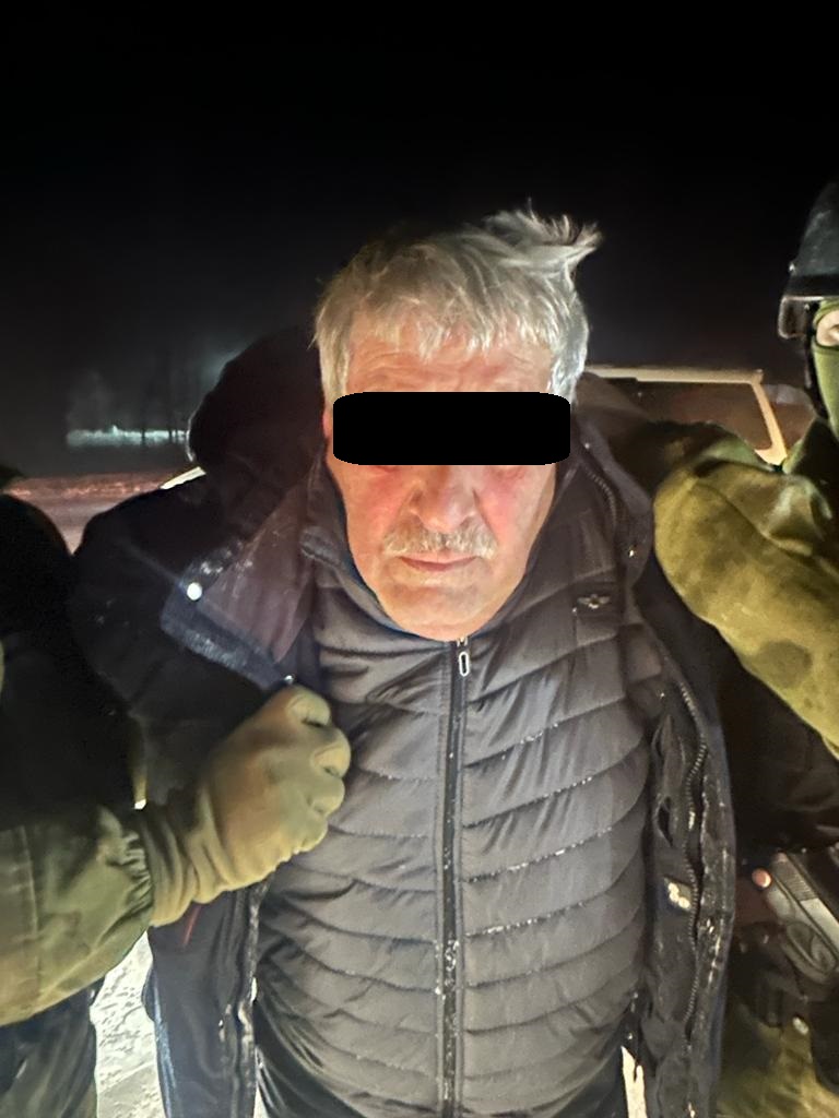 NG2 Возле мечети в Сокулуке задержали наркодельцов при попытке сбыта 12 кг гашиша