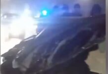 Экиге бөлүнүп кеткен унаа: 2 адамдын абалы оор