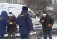 Кызыл-Кыя: Милиция үй-жайы жок жарандарды реабилитациялык борборго жеткирүүдө