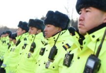 Эл аралык маанидеги расмий иш-чара. Милиция күчөтүлгөн тартипте кызмат өтөйт