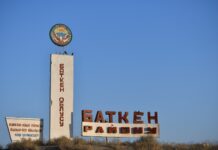 Жаштарды тарбиялоодо улуулардын салымы чоң. Баткенде милиция аксакалдар менен жолугушууда