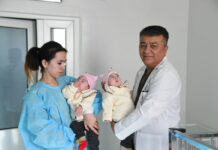 Сүрөт: Кыргызстандык сиам эгиздерди өзбекстандык дарыгерлер ийгиликтүү ажыратты