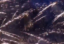 Дрон залетел в эпицентр новогоднего салюта и снял все изнутри — видео