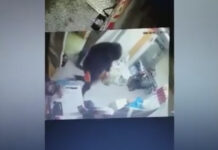 Налетчика, ограбившего магазин и угрожавшего ножом девушке, задержали