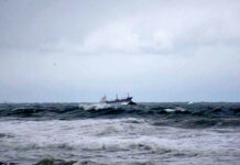 Японияда кытайдын кемеси чөгүп, 18 моряк дайынсыз болууда