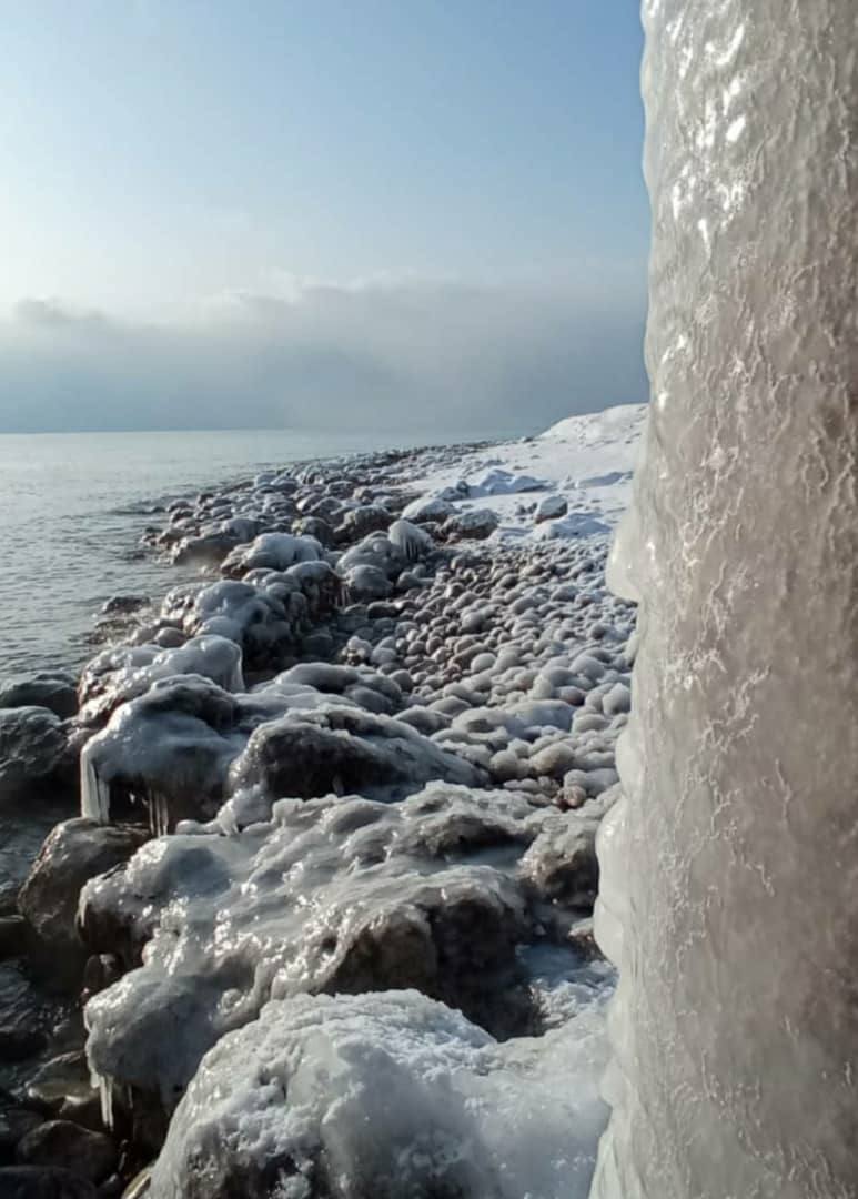 photo 5339052676220044307 y ФОТО: замерзший водопад Барскоон и Иссык-Куль во льду
