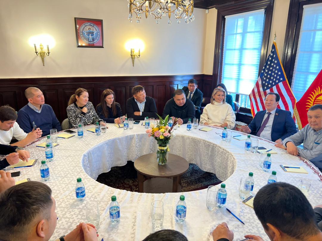 whatsapp image 2023 01 20 at 10 39 33 2 Посол КР в США Аманбаев провел встречу с бизнесменами из Кыргызстана
