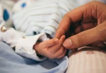 Кыргызстанда сутка ичинде 298 ымыркай жарыкка келди