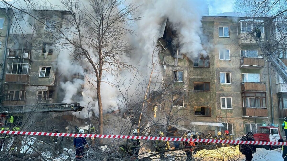 1850727009 136 0 1583 814 1920x0 80 0 0 3d5fba4ad30a8e4f5def1f636c8934fa При взрыве газа в многоэтажке в Новосибирске пострадали двое кыргызстанцев