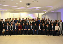 Депутаттар Кореядагы кыргызстандыктар менен жолугушту