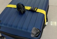 Ош аэропортунун кызматкерлери сындырып алган чемодандын ордун толукташты