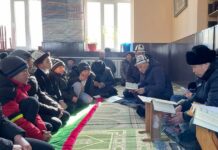 Ат-Башынын тургуну Сулайман Үмөтакунов аш берүүнүн ордуна куран жарыш өткөрдү