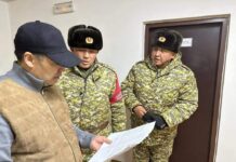 Садыр Жапаров внепланово посетил Кой-Ташскую войсковую часть — фото