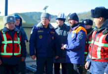 Бообек Ажикеев Түркияда жер титирөөнүн очогу болгон Кахраманмараш шаарына барды