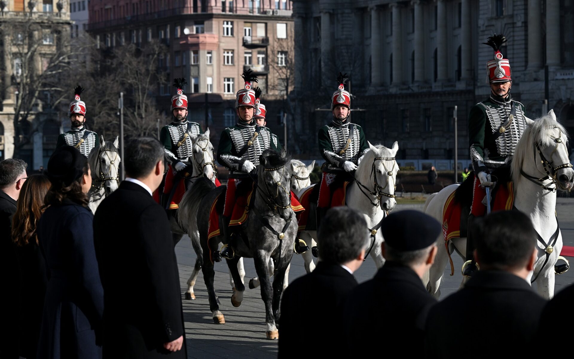 331118526 549134637282028 8975571844570113459 n Фото: Церемония официальной встречи Садыра Жапарова с президентом Венгрии Каталин Новак