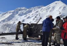 В Кыргызстане на горных участках производят принудительный спуск лавин — видео