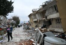 Бригада кыргызстанских врачей готова отправиться в пострадавшие районы Турции