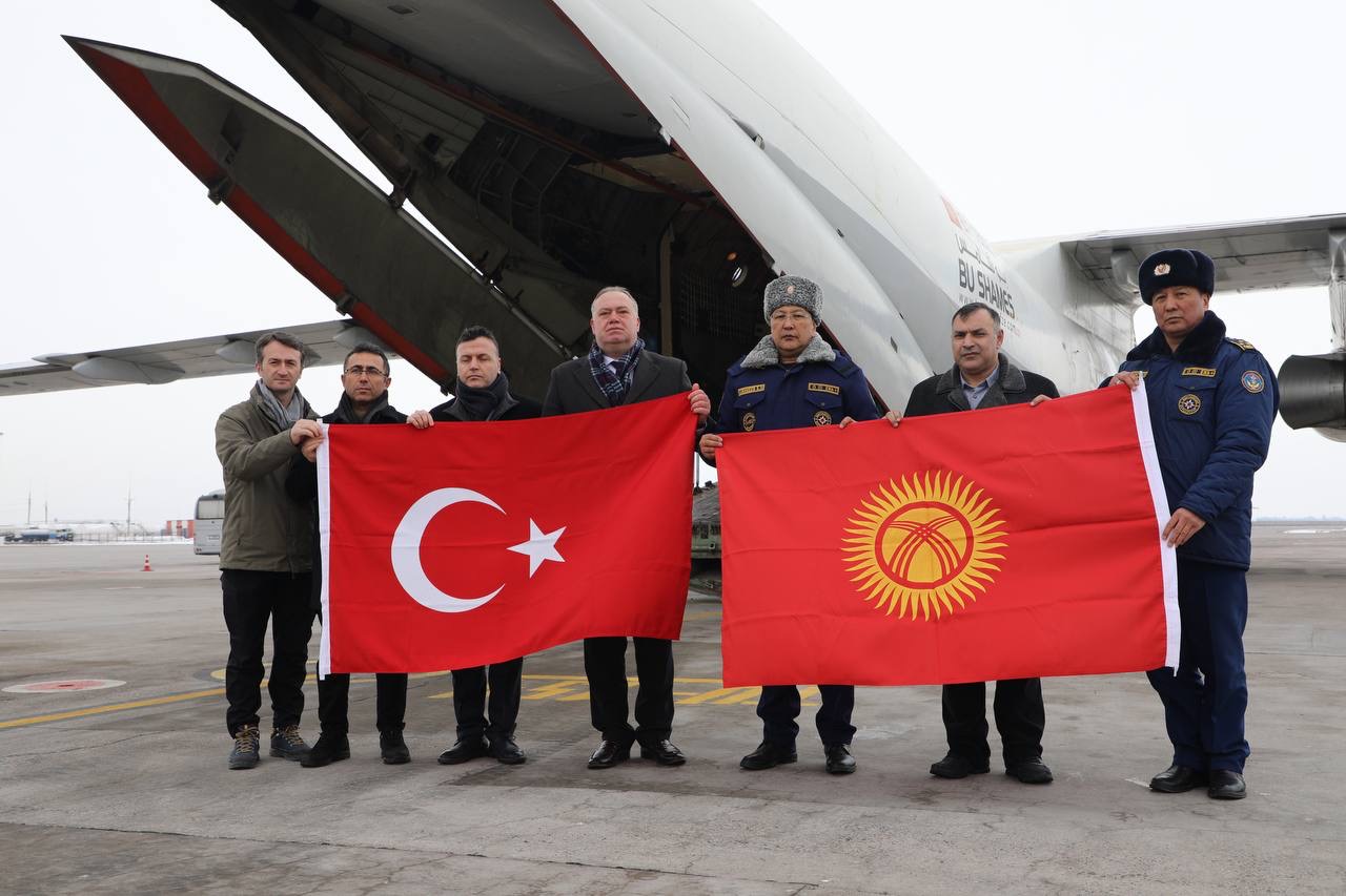 63ea1790a2513 Очередная группа кыргызстанских спасателей отправилась в Турцию