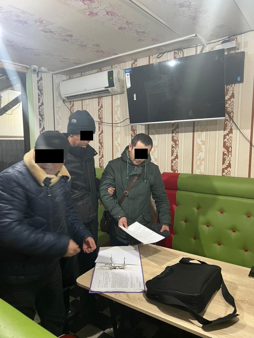 IMG 20230207 WA0011 Секретарь Баткенского облсуда задержан при возврате взятки в 300 тыс. сомов