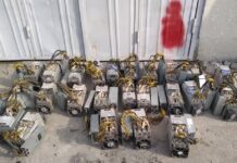 В подвале гаражного кооператива в Токмаке нашли незаконную майнинг-ферму