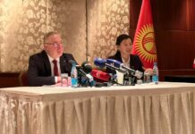 Түркиянын Кыргызстандагы элчиси: “Кыргыз куткаруучулар урандылардан 8 адамды куткарып, 198 адамдын сөөгүн алып чыгышты”