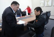 Камчыбек Ташиев Венгрияда эл аралык мелдешке катышкан спортчулар менен жолукту