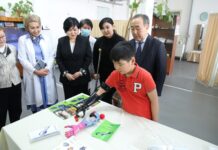 В Кыргызстане впервые изготовлен современный активный протез «Киби» для детей