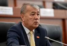 «Люди уже перешли на самопал». Депутат возмущен подорожанием водки