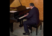 Марат Иманкулов в Москве на встрече секретарей совбезов сыграл на рояле