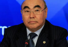 Акаев экс-президенттердин жолугушуусу боюнча үн катты