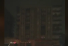 Землетрясение в Турции. На видео попал момент обрушения многоэтажки