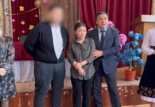 Министр образования съездил в школу, где ученики издевались над учителем в прямом эфире в ТикТоке