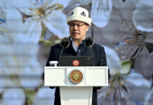 Президент: Политика клановости, землячества и кумовства превратились в головную боль общества